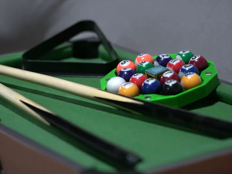 Mini-Billiard Kugelhalter