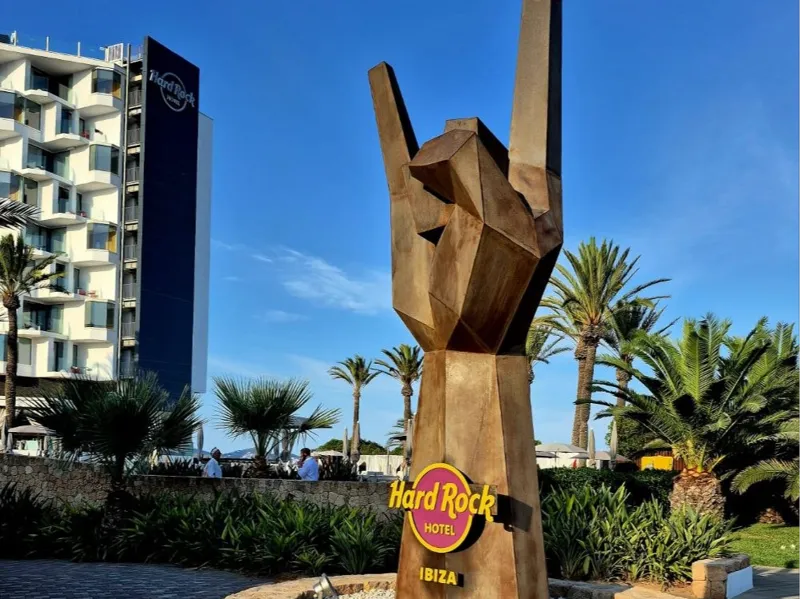 HARD ROCK HOTEL IBIZA