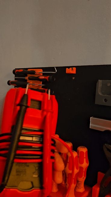 Uni-T wall mount hook