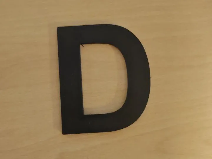 Buchstabe D
