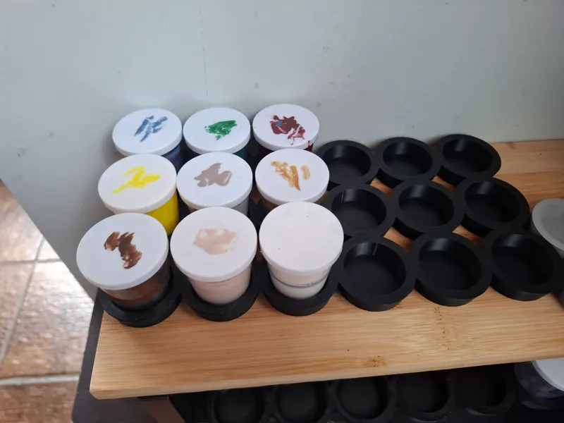 Farbbecherhalter für konische Becher