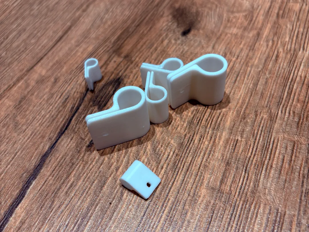 Clips de câble en plusieurs tailles