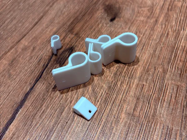 Clips de câble en plusieurs tailles