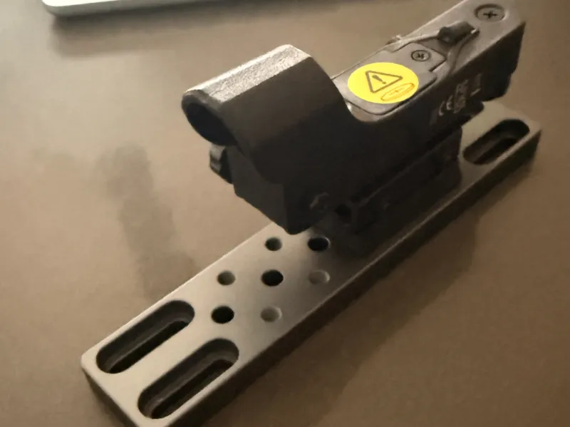 Moreblue AU018 red dot adapter