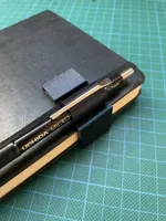 Clip porte-stylo et règle pour carnet Moleskine — photo 2