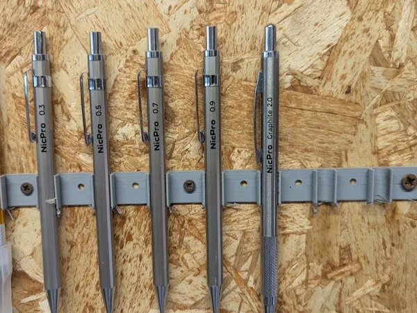 Porte-stylos et outils mural