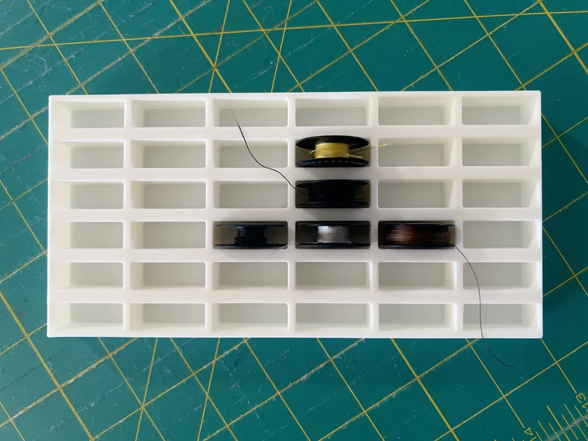 Plateaux de rangement pour canettes Bernina 590