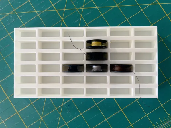 Plateaux de rangement pour canettes Bernina 590