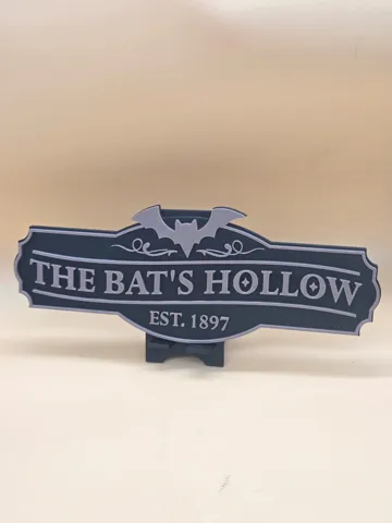 Modelo para impresión 3D: The Bat’s Hollow – Gothic Halloween Schild — vista de referencia 5
