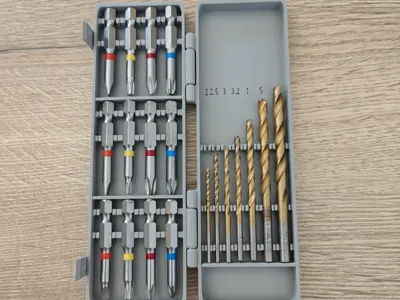 Box for screwdriver bits and spirals