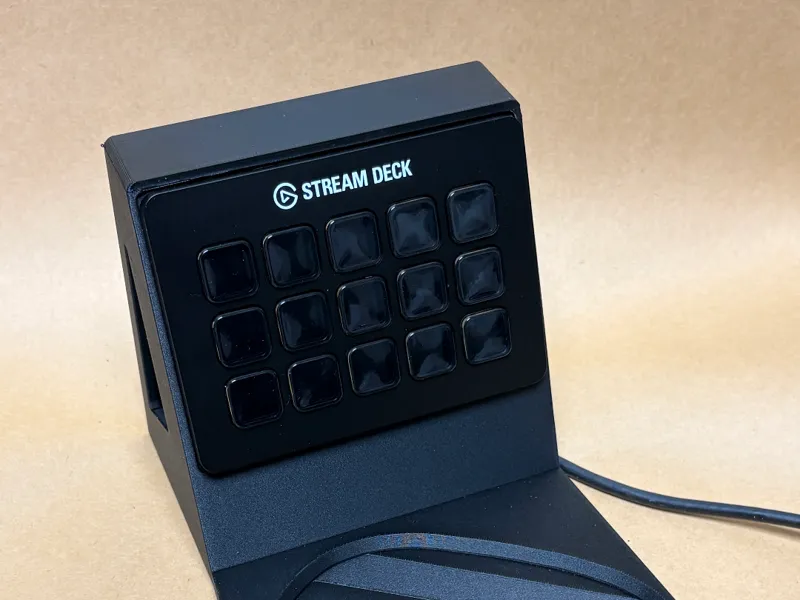 Space mouse pro + Stream Deck.