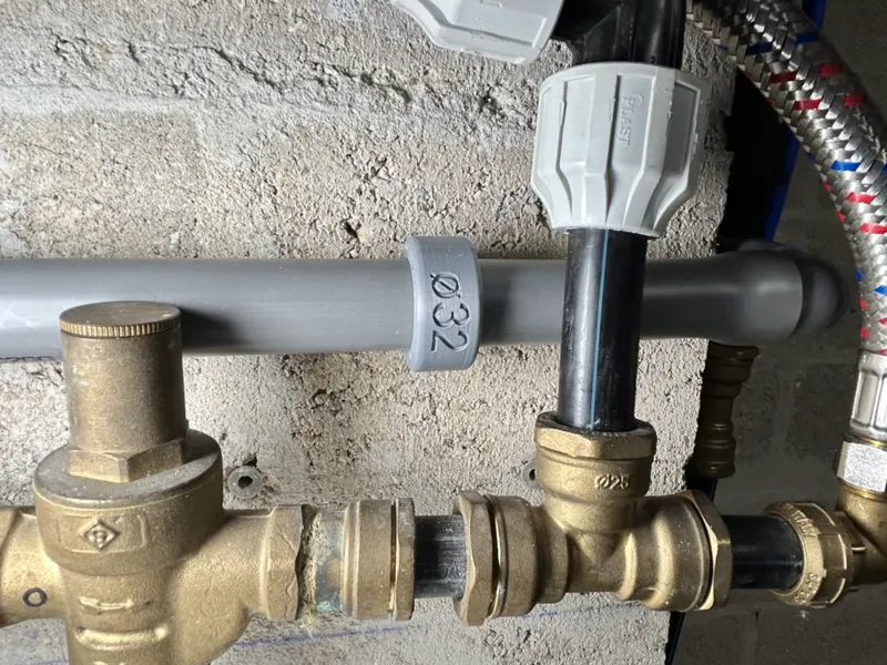 Support tuyau PVC ø32