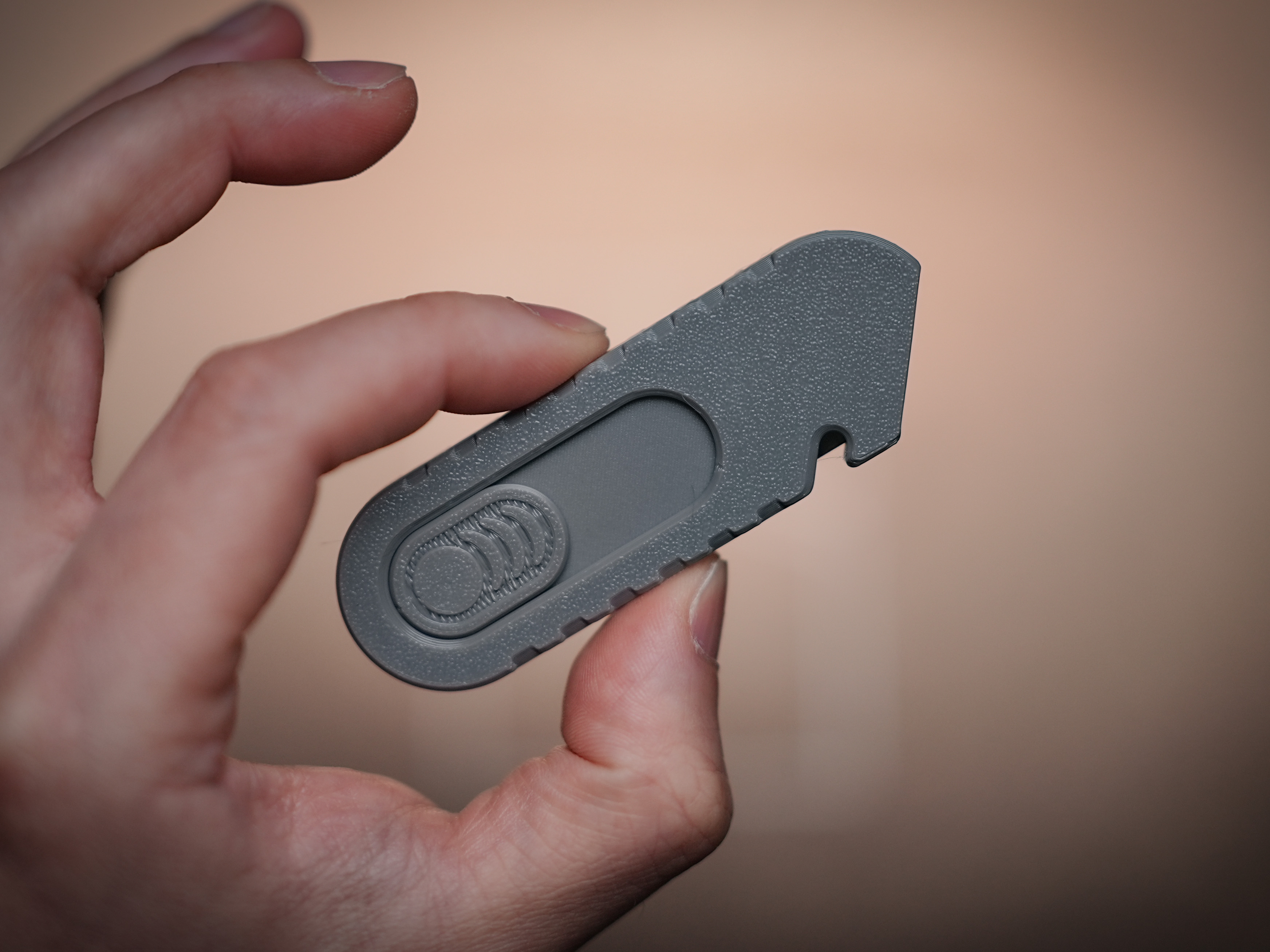Heavy-Duty Utility Knife - the Smallest EDC cutter - 1