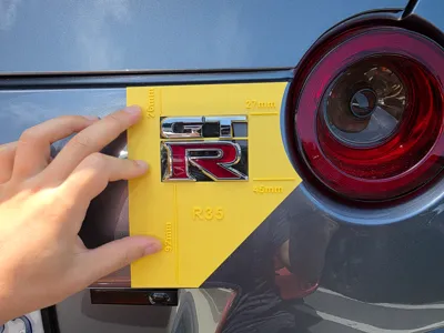 R35 GT R emblem template