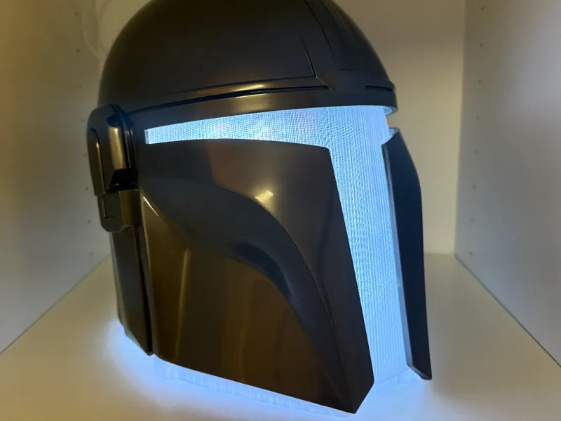 Mandalorian Helm Lampe