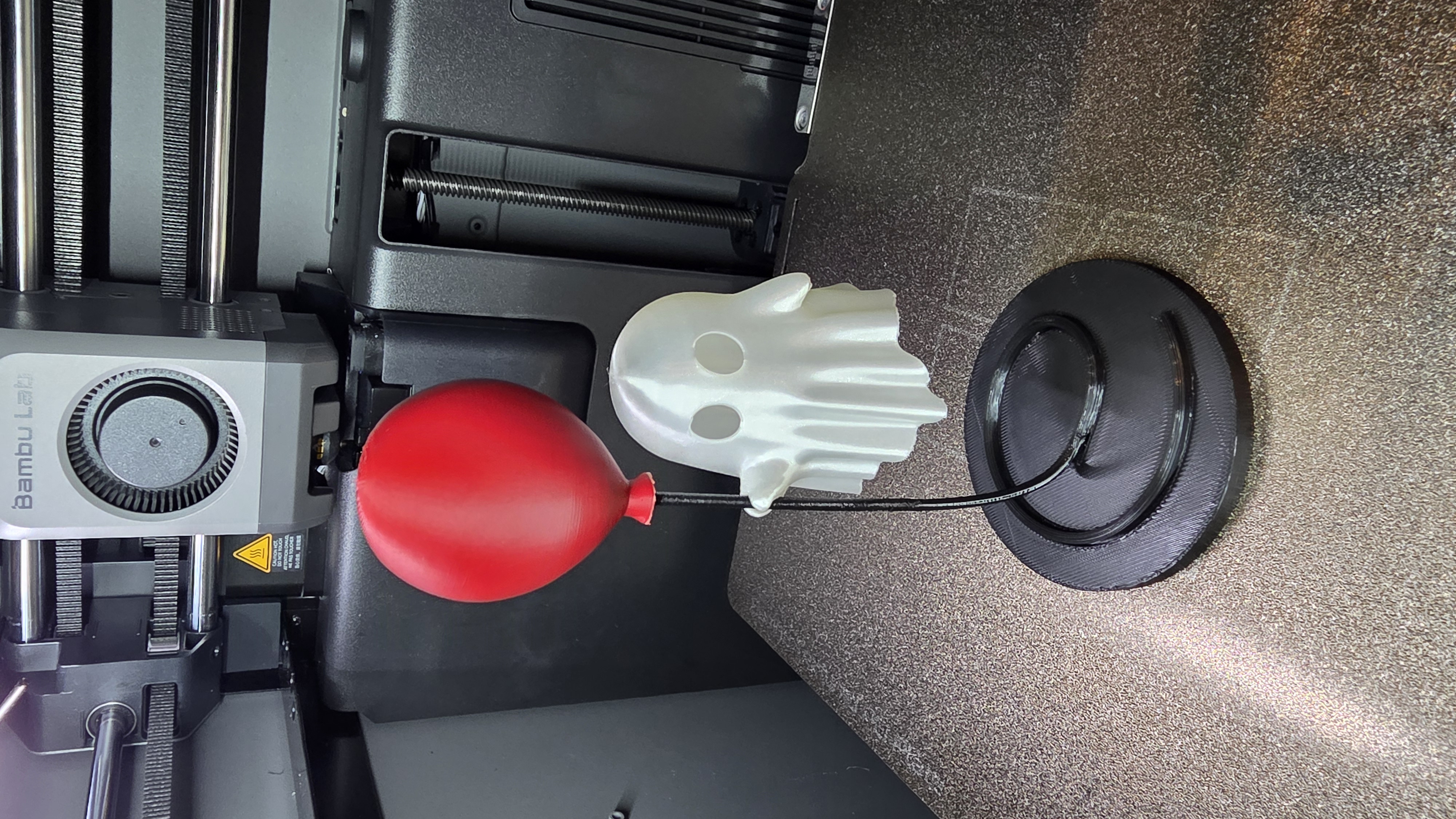 Miniatura 4 do modelo 3D Ghost with Balloon
