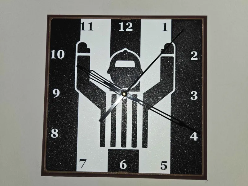 Kansas City Chiefs (Referee) Clock Face