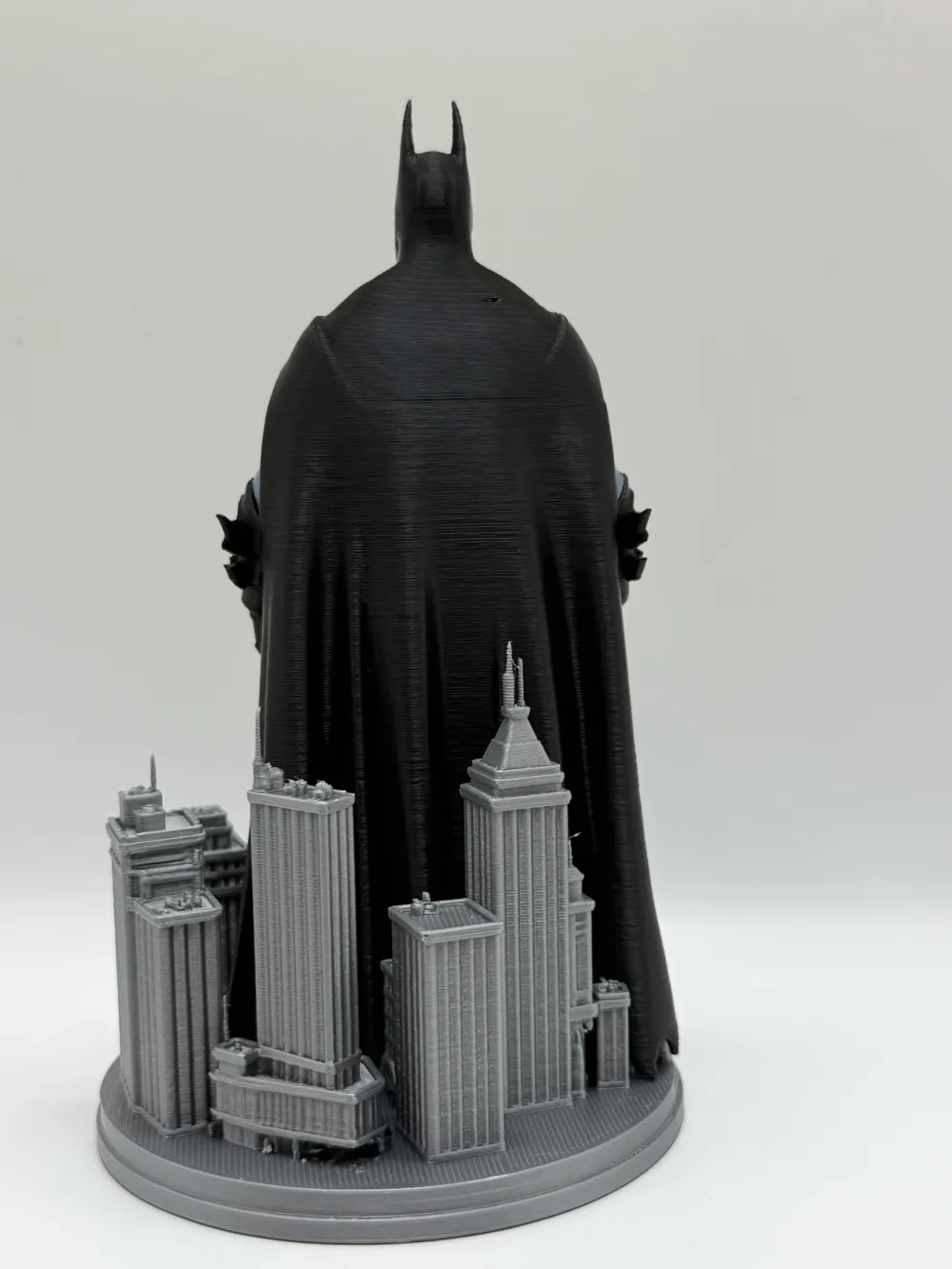 Batman figure on a Gotham City base by Mysstra hueforge 3Dart ...
