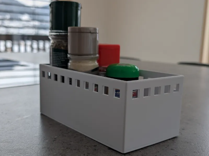 Spice Box 20cm x 10cm x 8cm