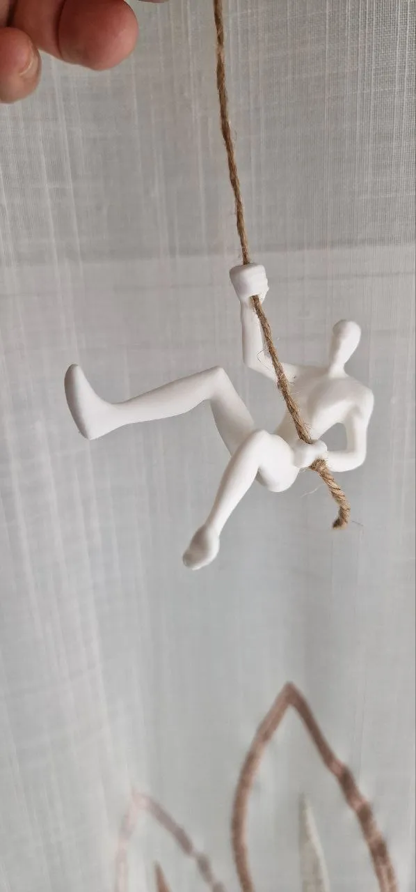 Sculpture of a man with a rope Escalador - Free 3D Print Model - MakerWorld