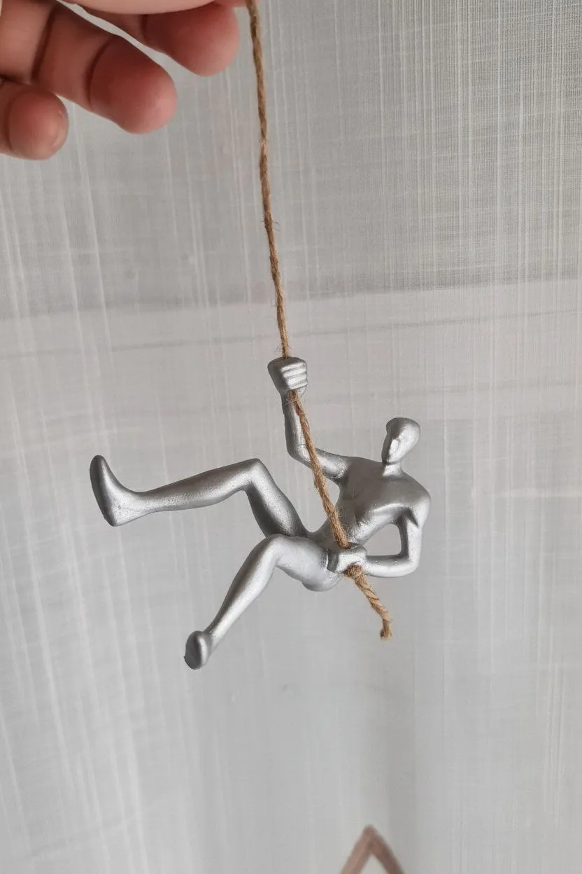 Sculpture of a man with a rope Escalador - Free 3D Print Model - MakerWorld
