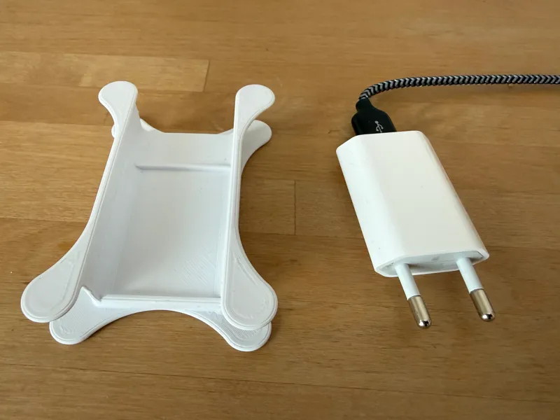 Apple 5W-Charger Organizer