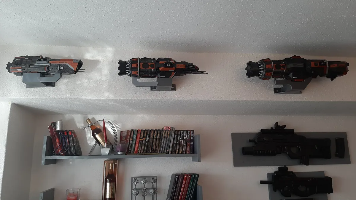 Supports muraux pour vaisseaux MCRN