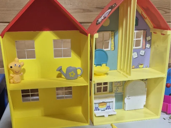 Peppa Pigs house