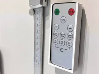 Wallmount for an 85x40mm Remote