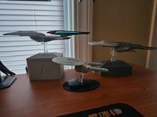 Eaglesmoss / Fanhome Star Trek Ship Stand Risers