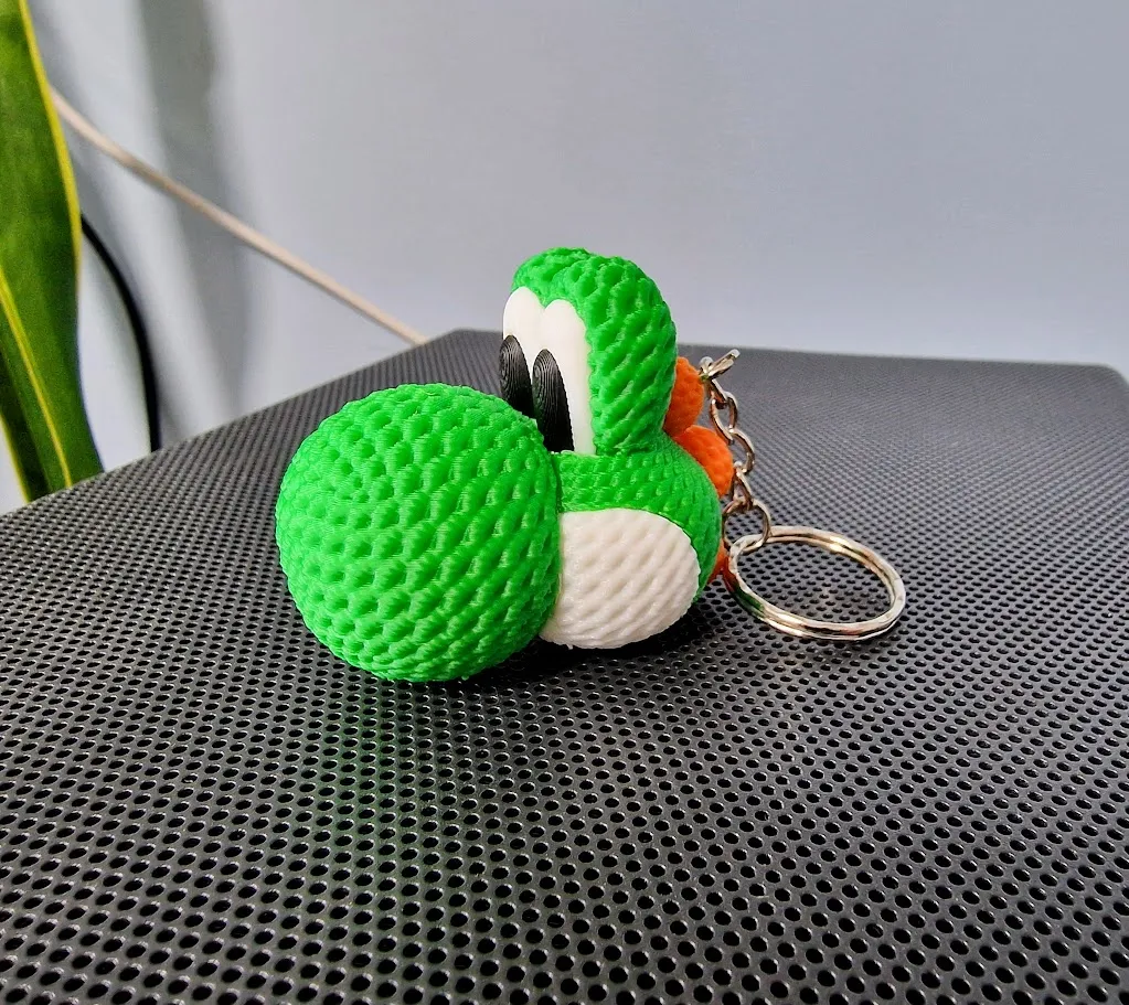 Crochet style Yoshi (ヨッシー Yosshī) Keyring view 2