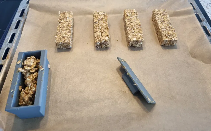 A mold for muesli bars.