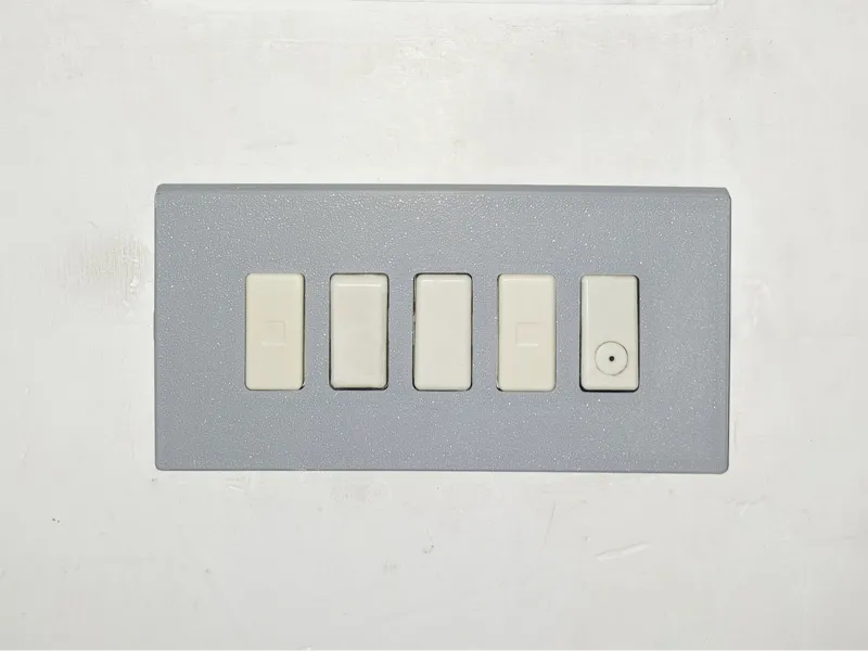BTicino 5-modules light switch plate model