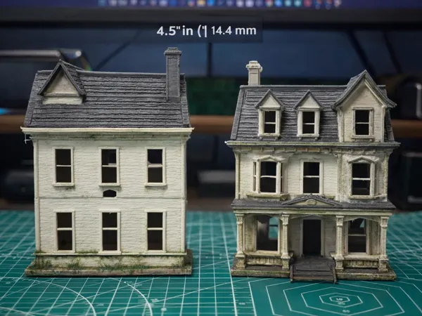 Maison hantée miniature (style maison de poupée)
