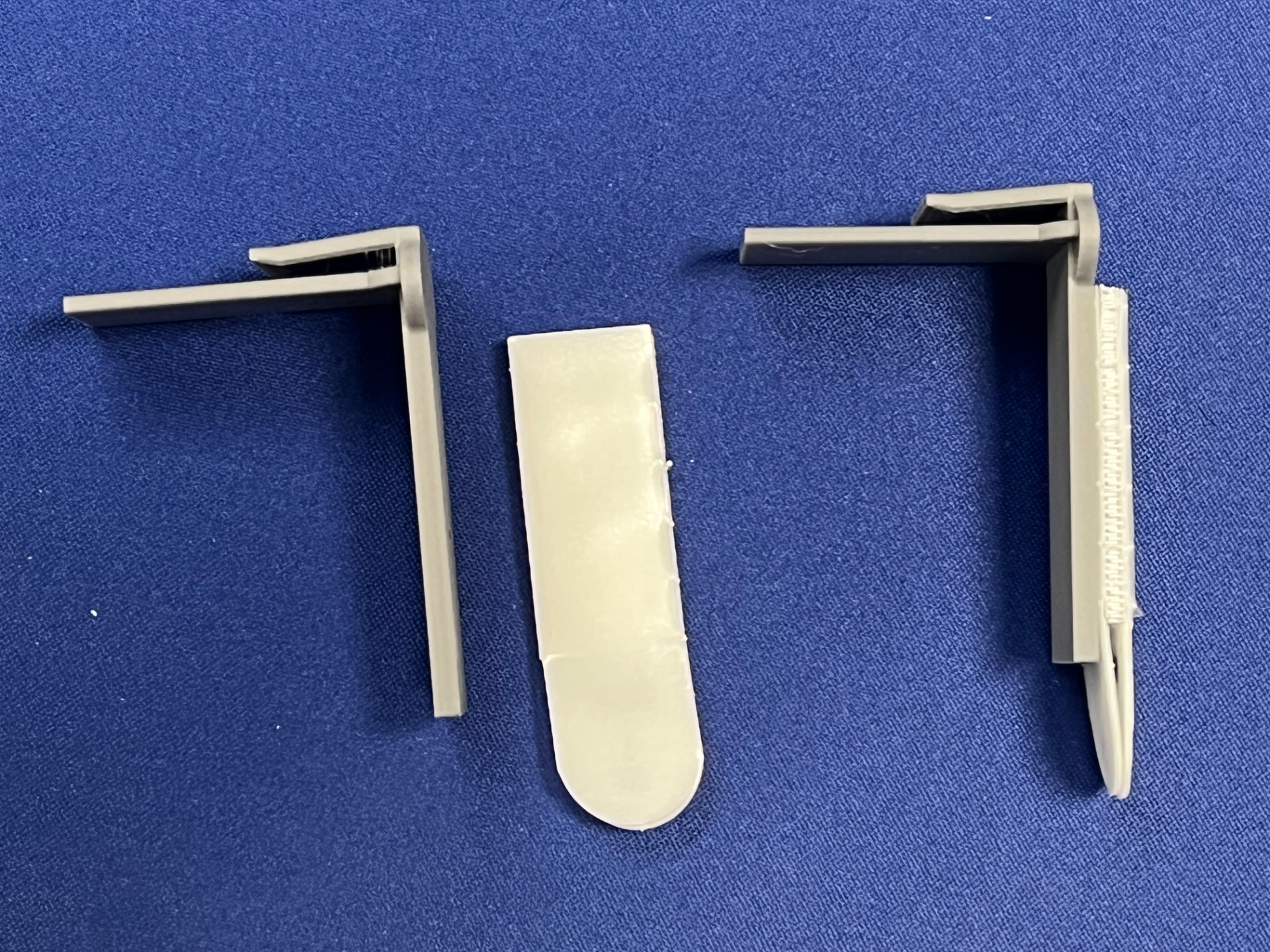 Hanger clip for empty boardgame boxes
