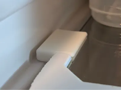 Shelf support for Ignis Fridge