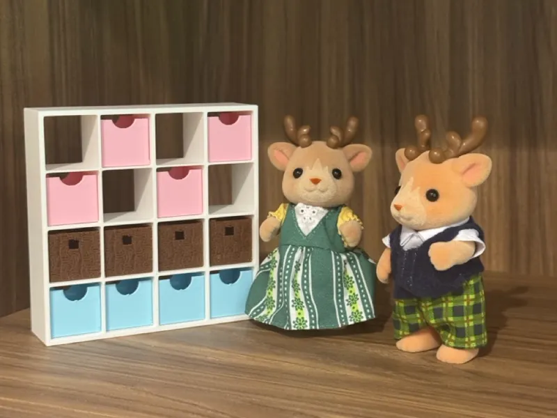 Sylvanian Families furniture - Kallax 4x2