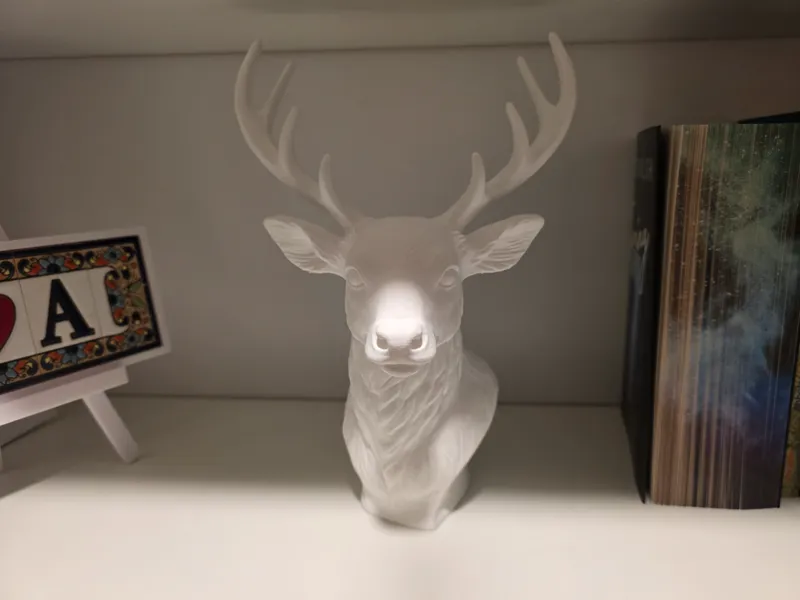 Realistische Hirsch Büste 