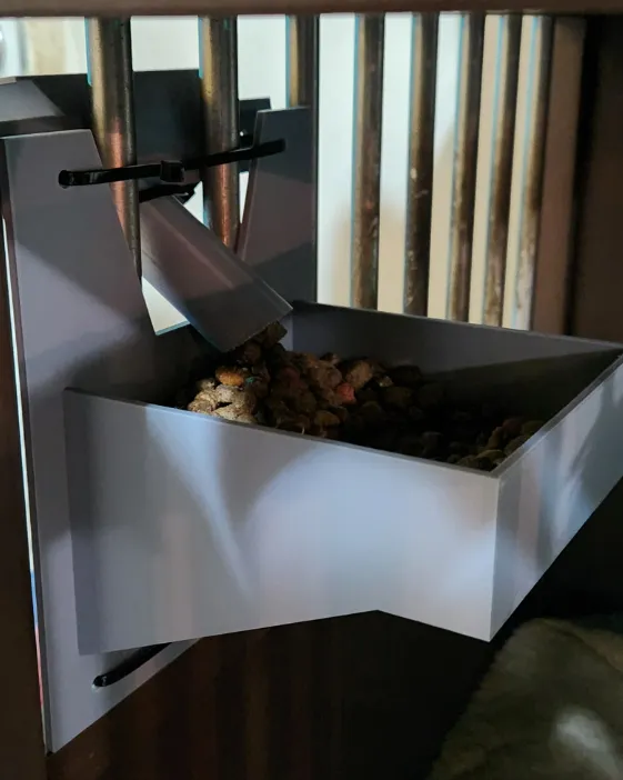 dog kennel dish with funnel