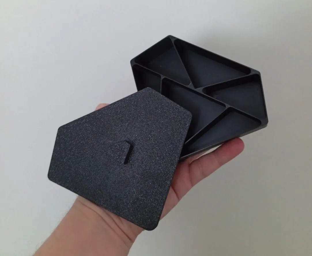 Boîte à bijoux en forme de diamant