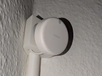 FP2 Corner Mount (almost no visible cable)