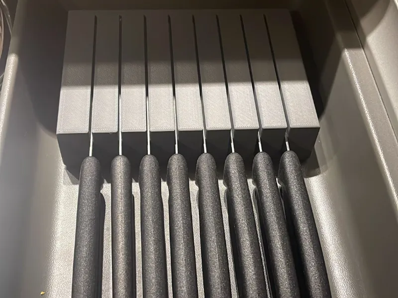 Knife holder for drawer