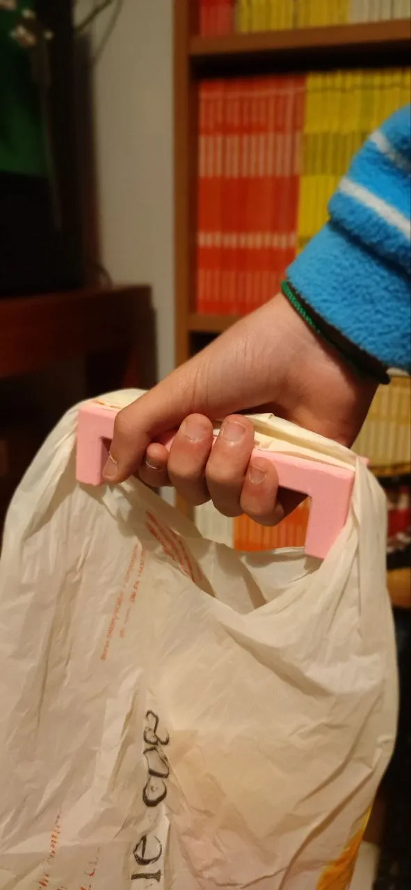 Handy bag helper