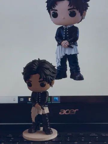 Figura decorativa: figura tipo funko de suga bts,para pintar a mano — vista de referencia 2
