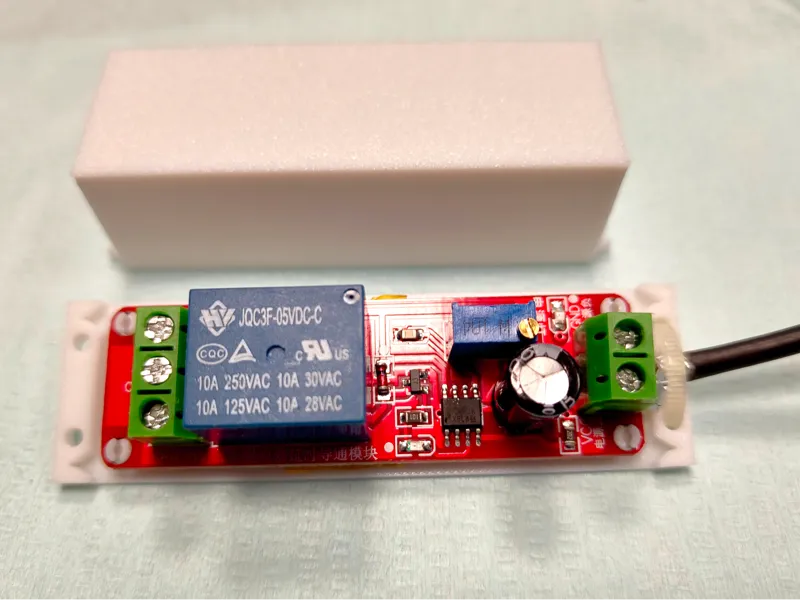 NE555 12V 5V time relay case