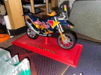 Socle d'exposition moto 1:18 — photo 3