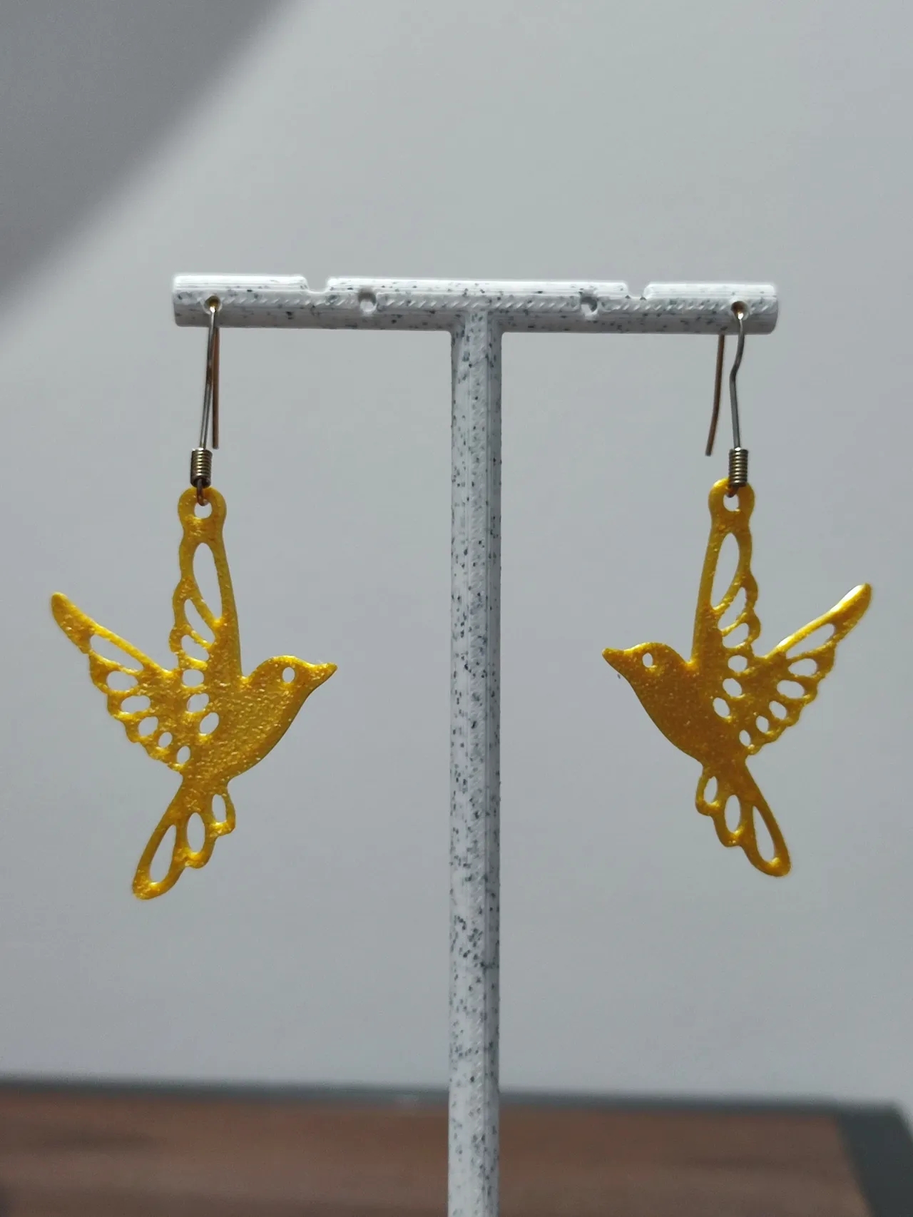 Aretes Ave del Paraíso view 3