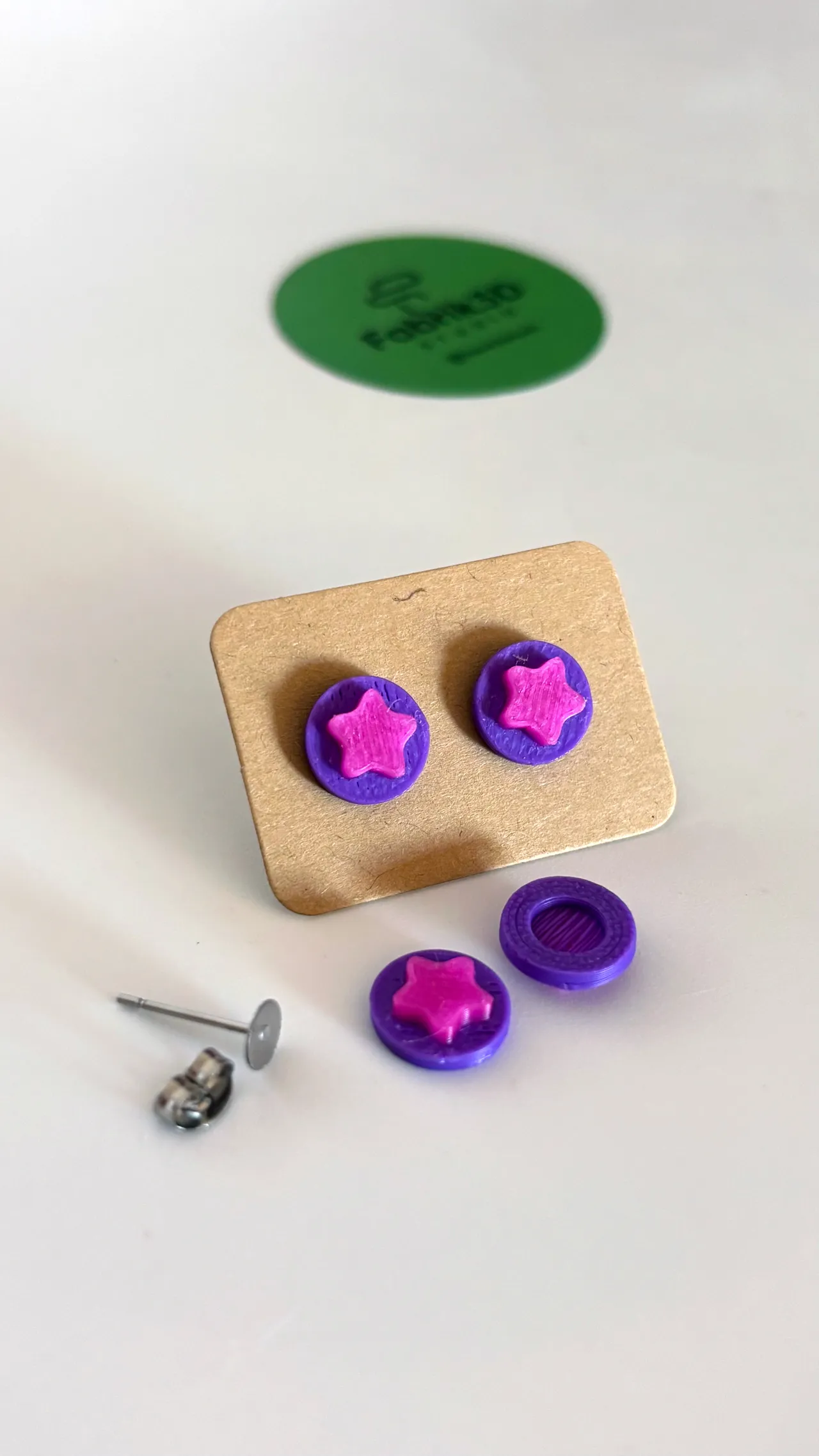 Pendientes redondos con estrella view 3
