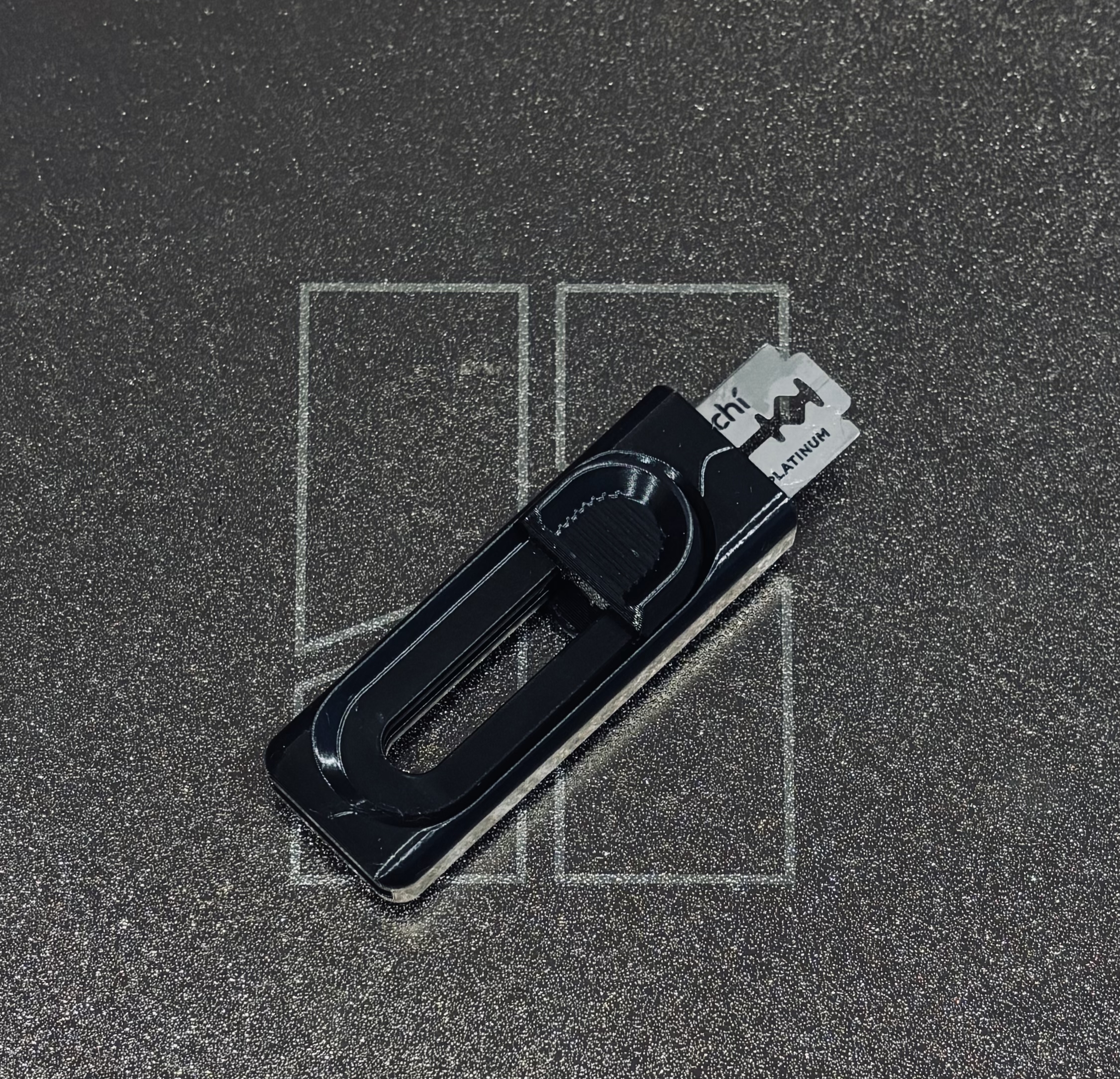 Miniatura 4 do modelo 3D Retractable Bread Lame