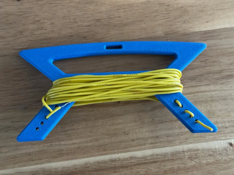 Wire Winder with Eyelets